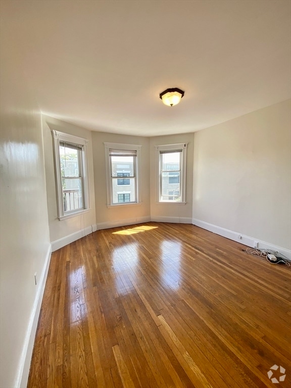 Building Photo - 7 Harvard Ter Unit 2 Rental
