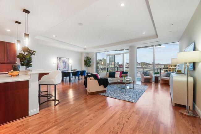 Photo - 1 Roebling Wy Unit 904