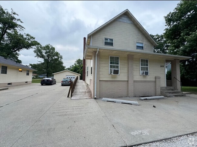 Building Photo - 309 Grace St Rental