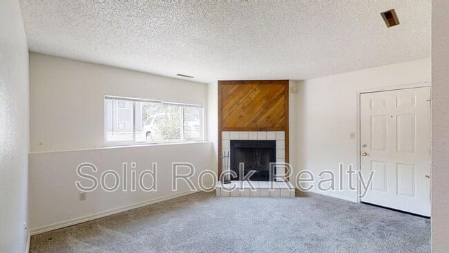 Photo - 445 Van Buren St Unit B