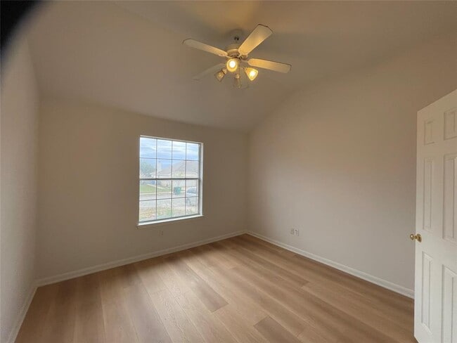 Photo - 1508 Cosmos Way