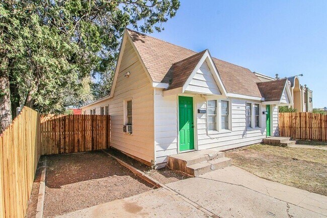 Photo - 1805 Avenue R