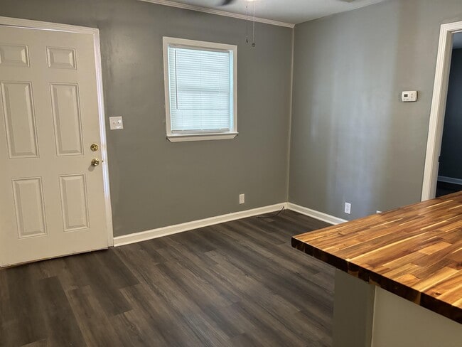 Photo - 406 N Houston Rd