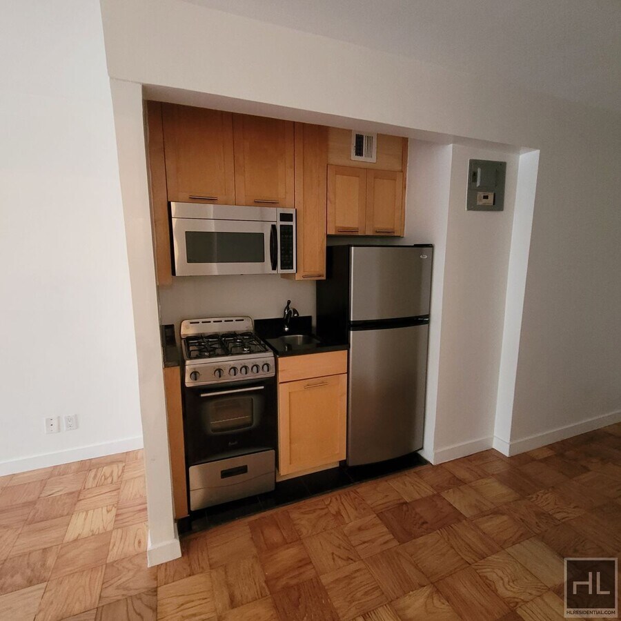 Photo - EAST 36 STREET Unit 8E
