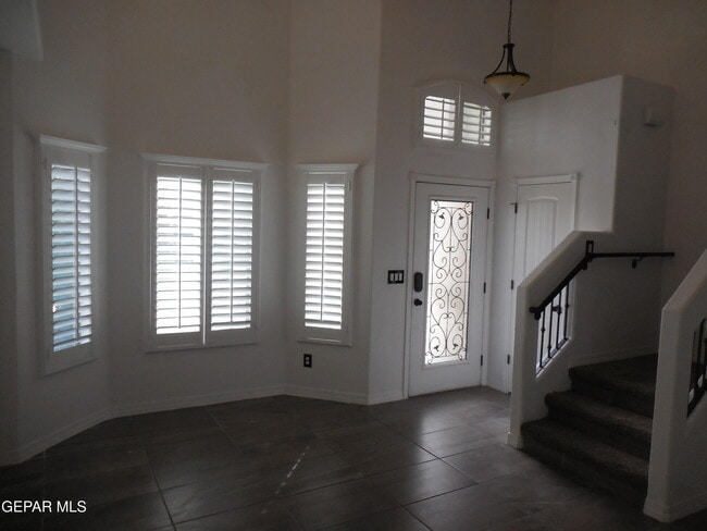 Photo - 3143 Red Maple