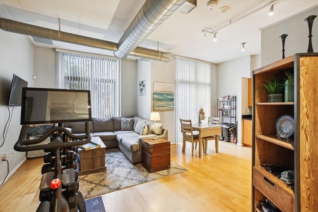 Photo - Incredible 1BR/1BA Condo INCLUDES Garage Parking in Vibrant Mount Vernon Triangle!