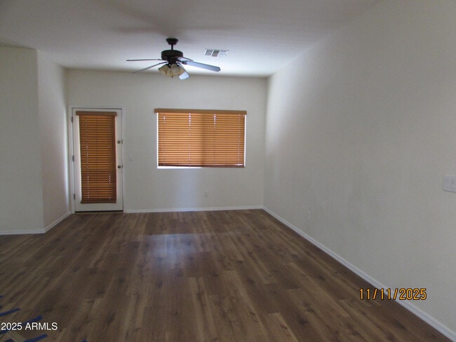 Photo - 102 N 118th Ave