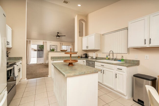 Photo - 1762 E Sycamore Rd