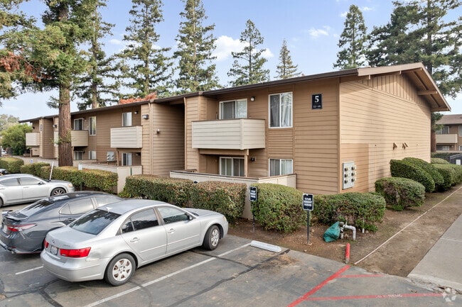 Vista alternativa del edificio - THE CASCADES