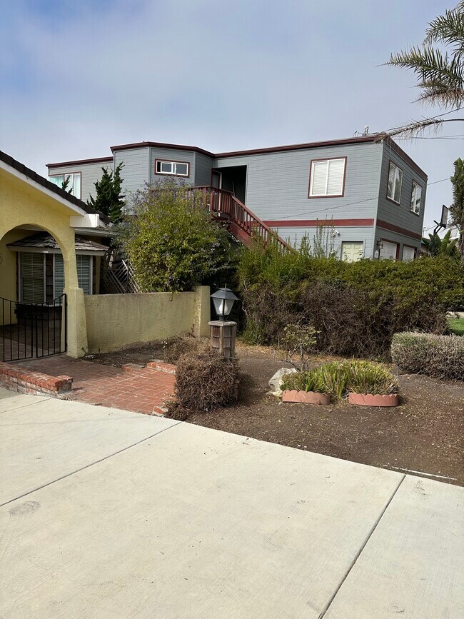 Photo - 1241 Berwick Dr House Unit A