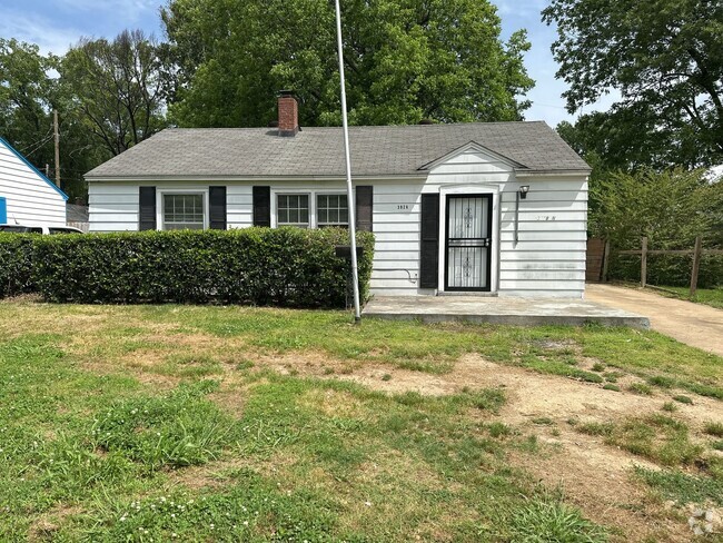 Building Photo - 3928 N Rossiland Cir Rental