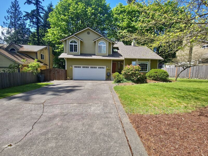 Photo - 18845 NE Meadow Run Dr
