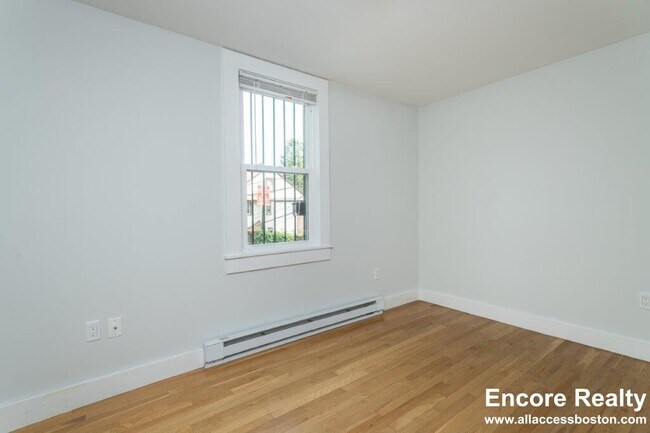 Photo - 31 South St Unit B2