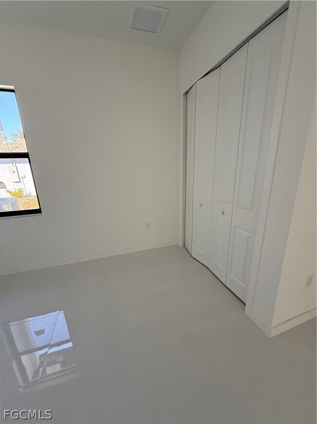 Photo - 331 Rawlings Ave