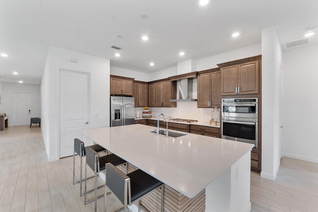 Photo - 19036 Broad Shore Walk