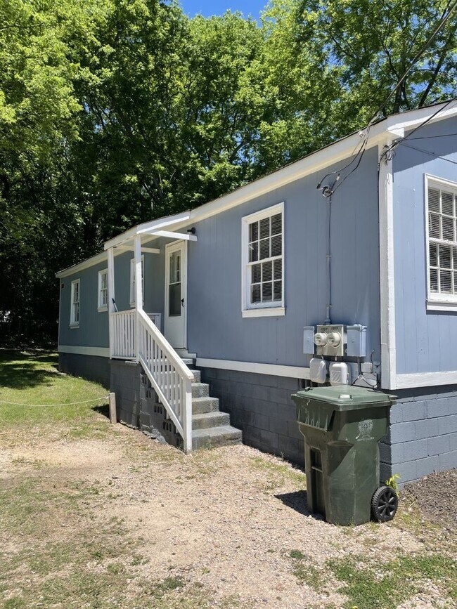 Photo - 1 Bd 1 Ba Duplex