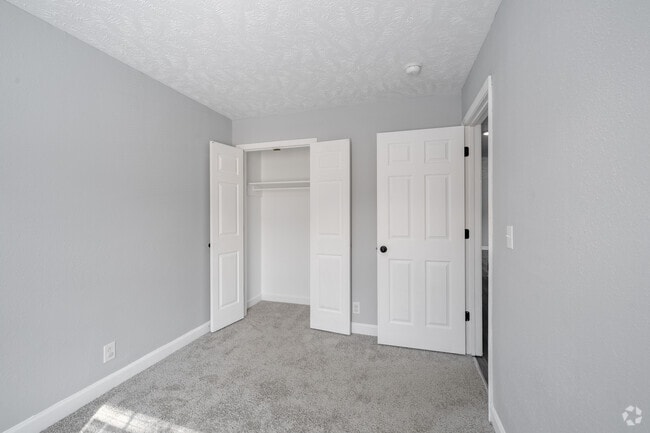 3BR, 1BA - 999SF - Third Bedroom