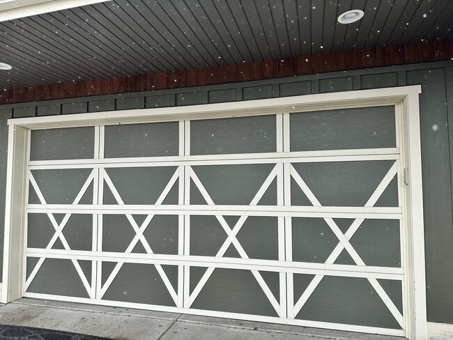 Photo - Large Beautiful Condo with Many Upgrades!!