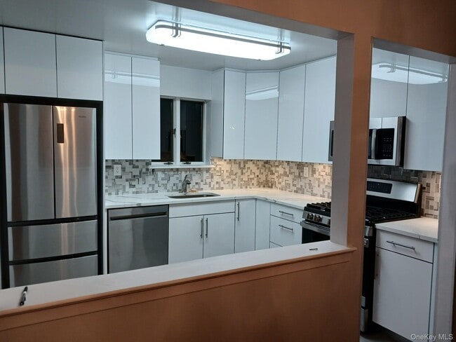 Photo - 2655 E 21st St