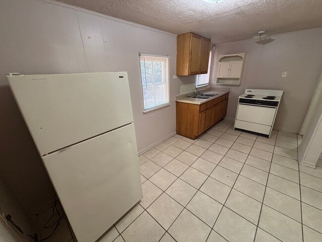 Photo - Cozy 1-Bedroom Home in Convenient Tallahassee Location