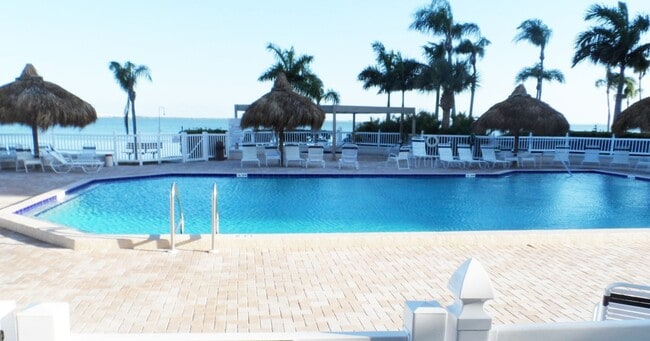 Photo - FURNISHED 2/2 GOLF COURSE  6 MONTH RENTAL APR. 29 - OCT. 31, 2026