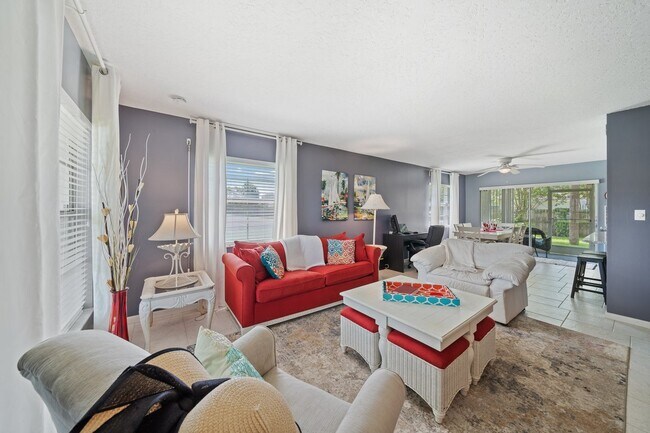 Photo - 422 Blue Jay Ln