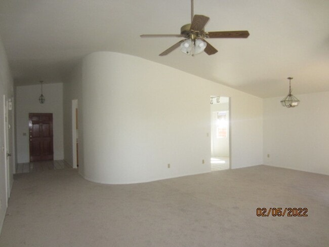 Photo - Comfortable & Attractive 3 Bedroom 2 Bath ...