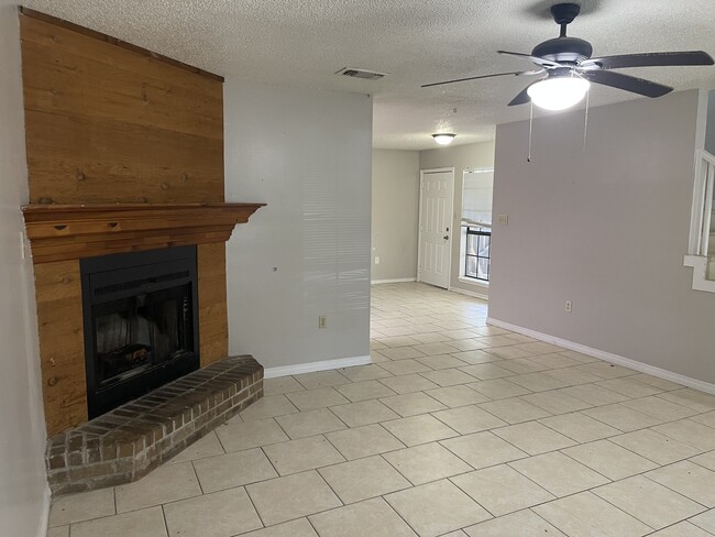 Photo - 16034 Norwick Ave Unit B
