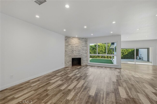 Photo - 6658 Kosturas Pl