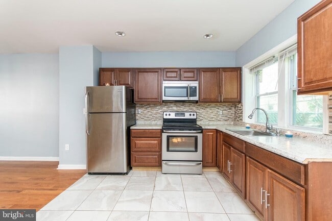 Photo - 2849 N Bailey St