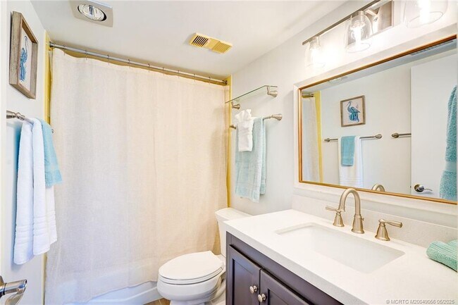 Building Photo - 5553 NE Gulfstream Way Rental