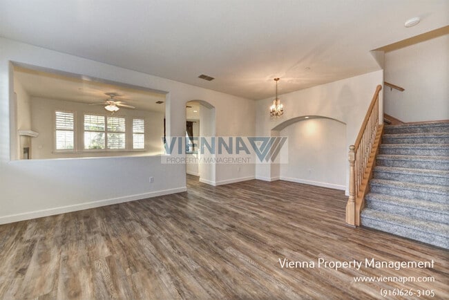 Photo - 1003 Ferry Cir