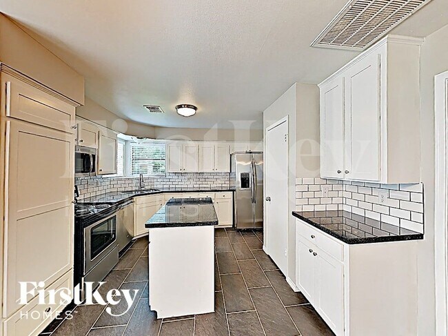 Photo - 7451 Tunbury Ln