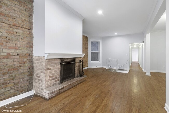 Photo - 862 W Newport Ave