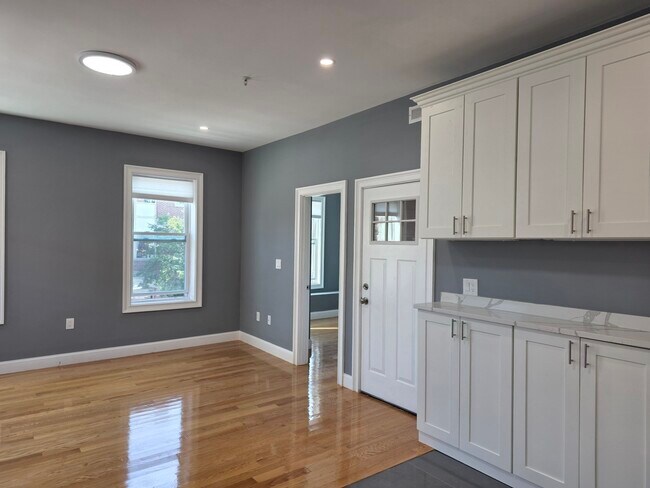 Photo - 339 Cambridge St Unit #2