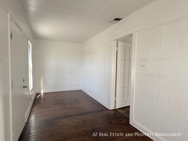 Photo - 3809 N 9th Pl