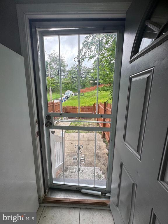 Photo - 450 Roundview Rd