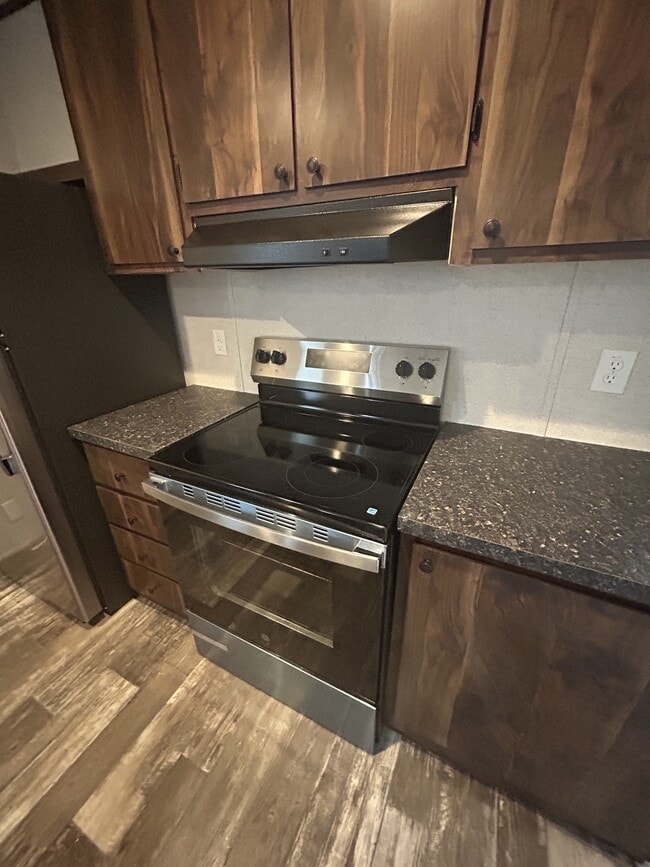 Photo - 205 Addison St