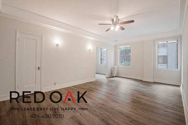 Building Photo - 630 S Kenmore Ave Unit 316