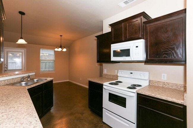 Photo - 4409 Cambridge Dr Unit A