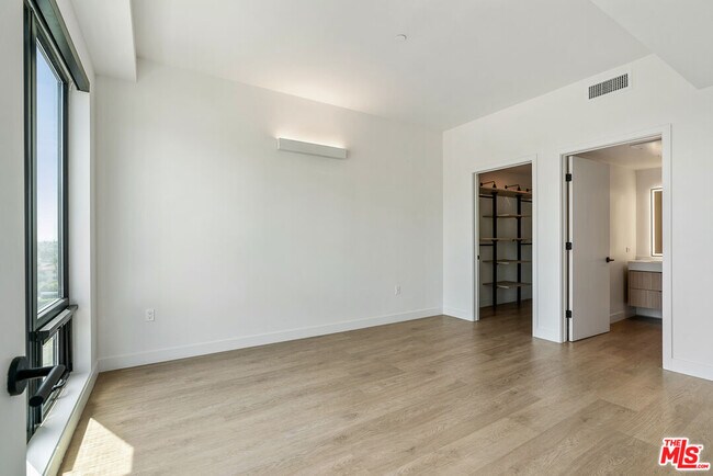 Photo - 10700 Tabor St Unit 502