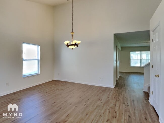 Photo - 1287 Constitution Dr