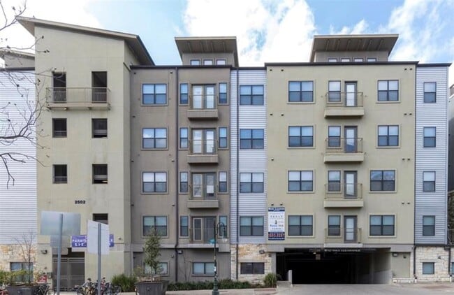 Building Photo - 2502 Leon St Unit 409