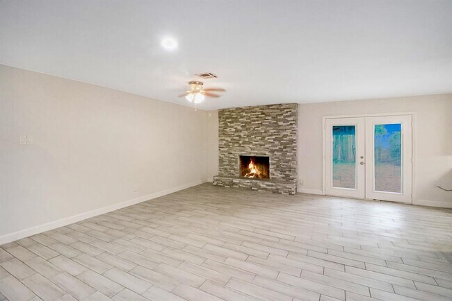 Photo - 6123 Shadow Crest St