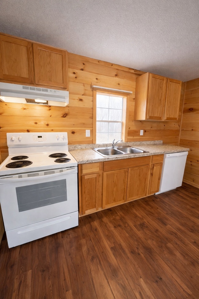 Photo - 73 Redbud Trl