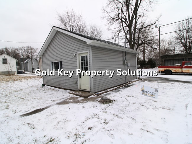 Building Photo - 1413 Walnut St Unit 1413 Walnut St Apt. 3