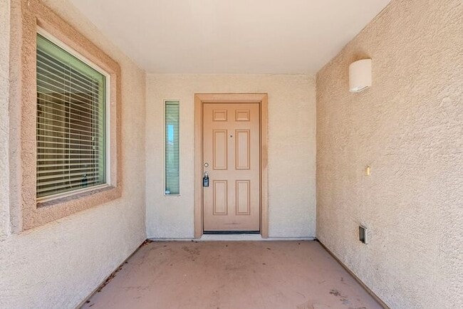 Photo - Pending/ Rented - Bright & Airy 4-Bedroom ...