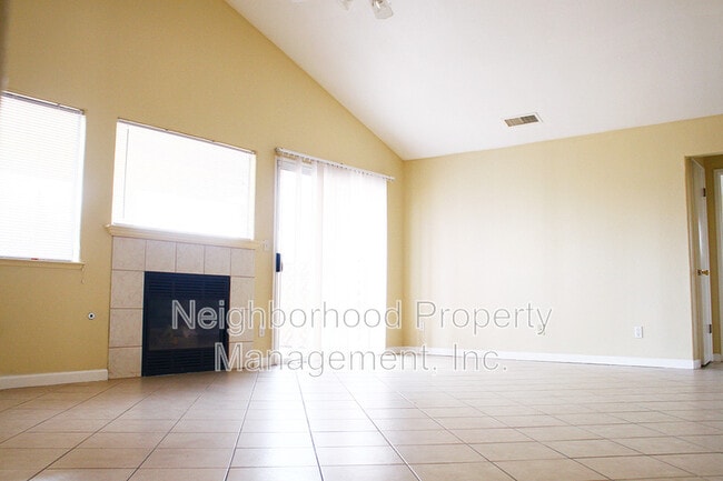 Photo - 3574 N State Ave