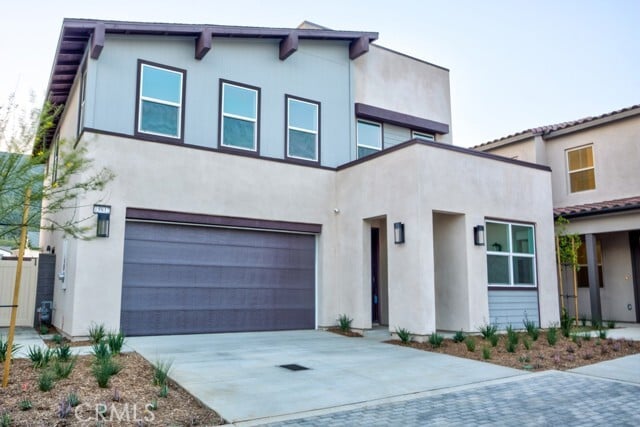 Building Photo - 15812 Caterpillar Dr