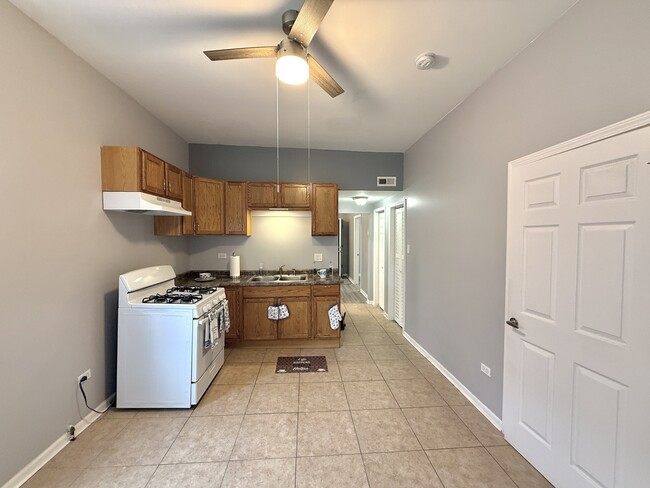 Photo - 3512 W 12th Pl Unidad 1R